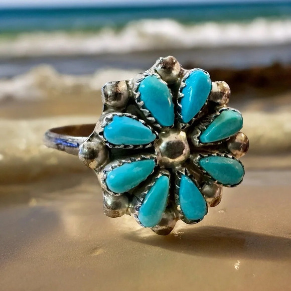Native Zuni Turquoise Cluster Sterling Silver Ring (6.5) - Picture 3 of 8